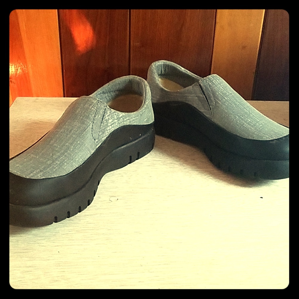 Womens NonSlip Shoes